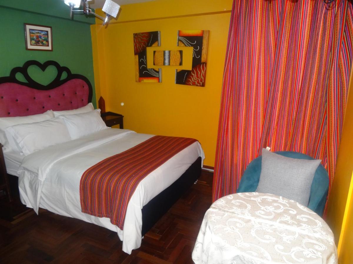 ホテル ホステル カサ デル インカ クスコ エクステリア 写真
